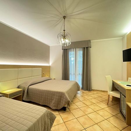 Hotel Romantic Cavaion Veronese Esterno foto