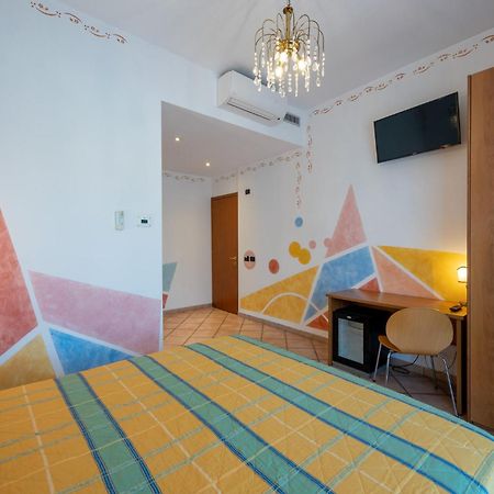 Hotel Romantic Cavaion Veronese Esterno foto