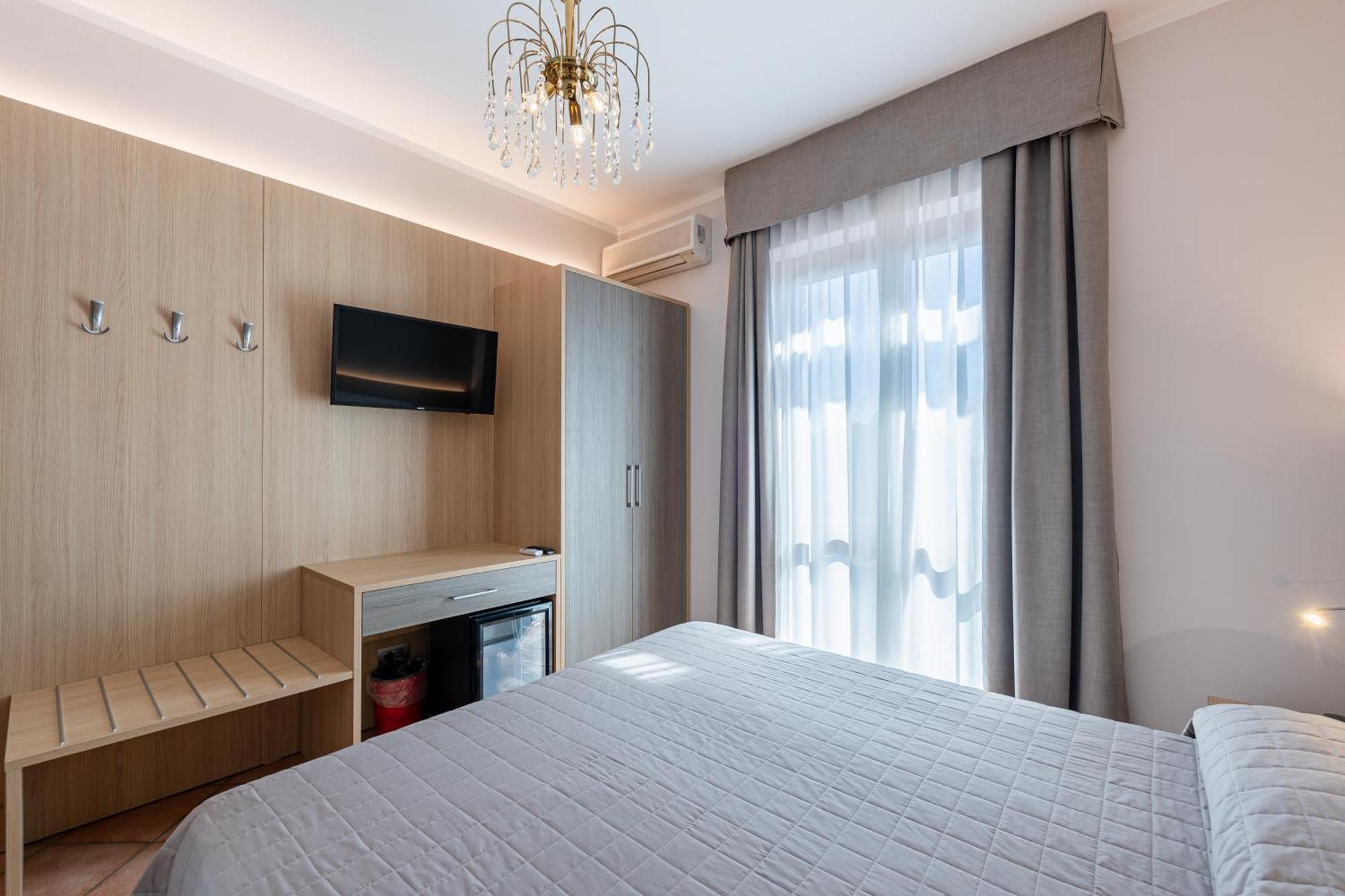 Hotel Romantic Cavaion Veronese Esterno foto