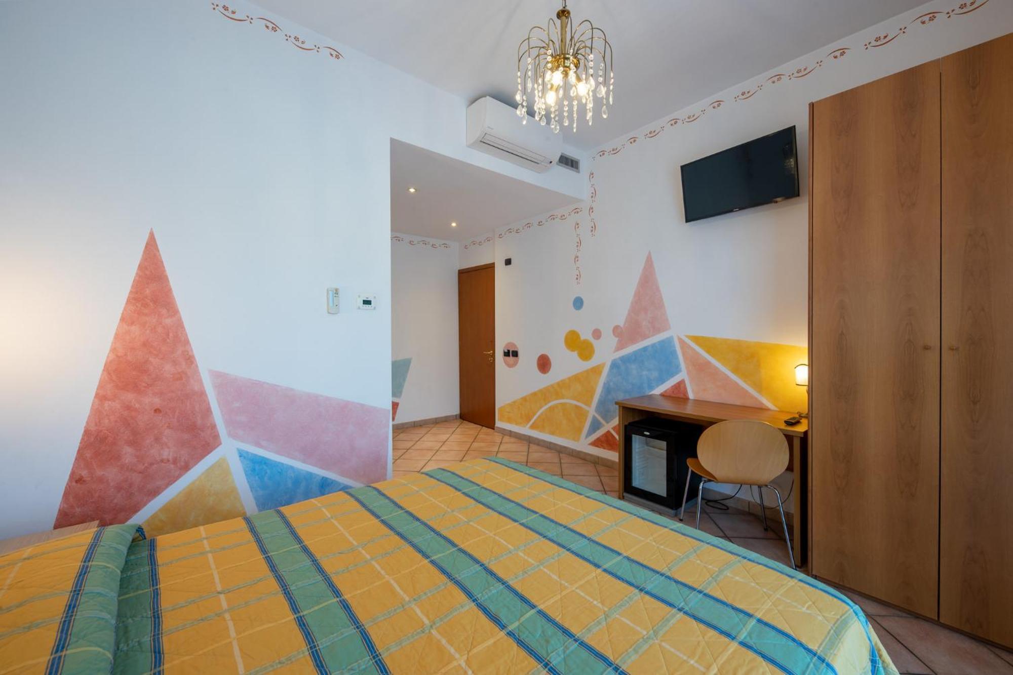 Hotel Romantic Cavaion Veronese Esterno foto