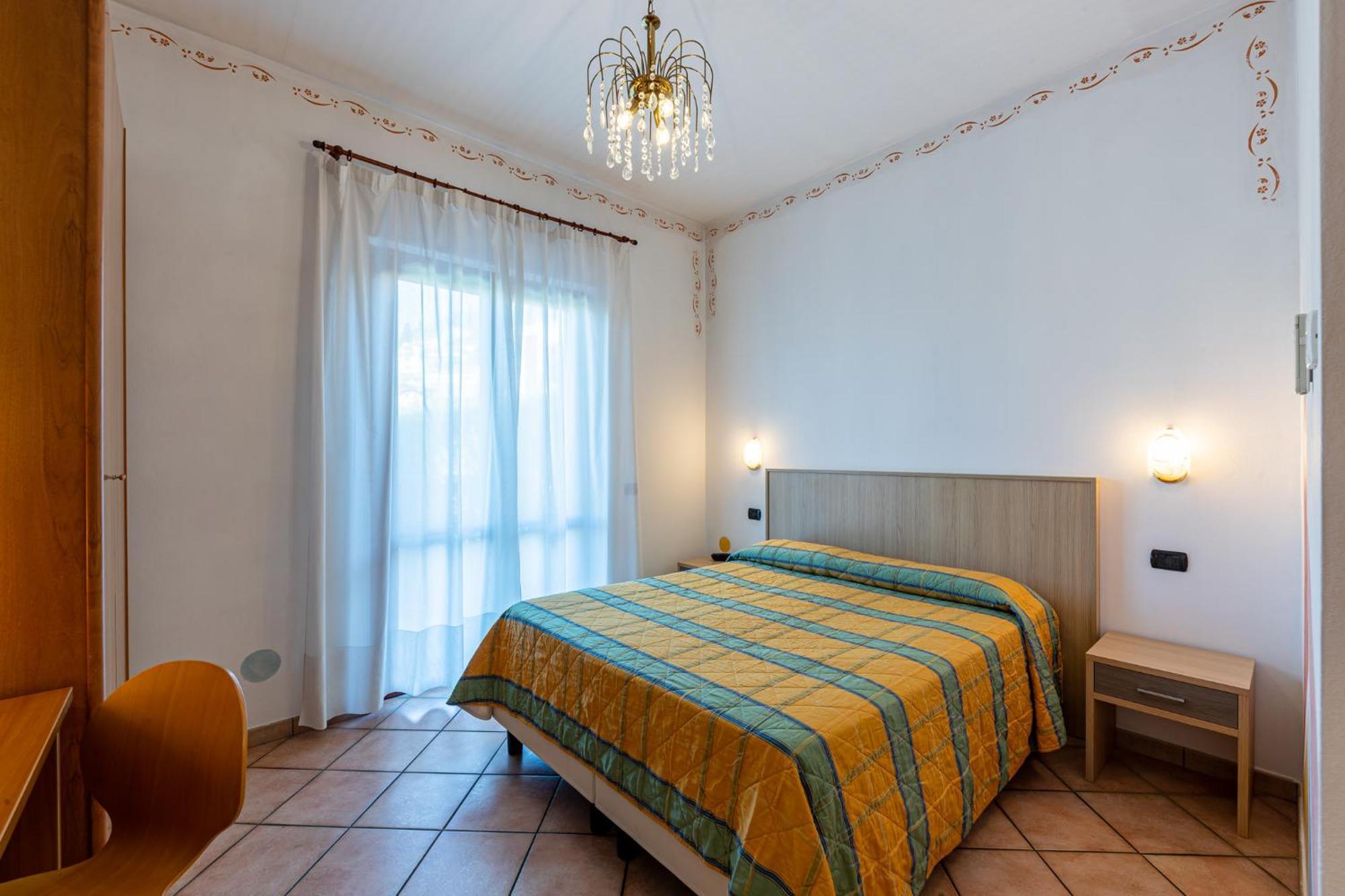 Hotel Romantic Cavaion Veronese Esterno foto