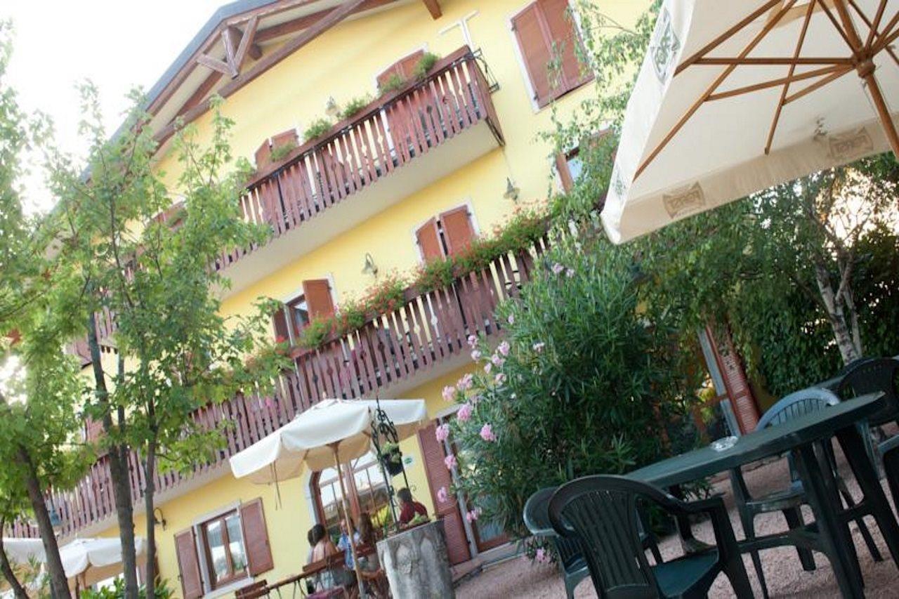 Hotel Romantic Cavaion Veronese Esterno foto