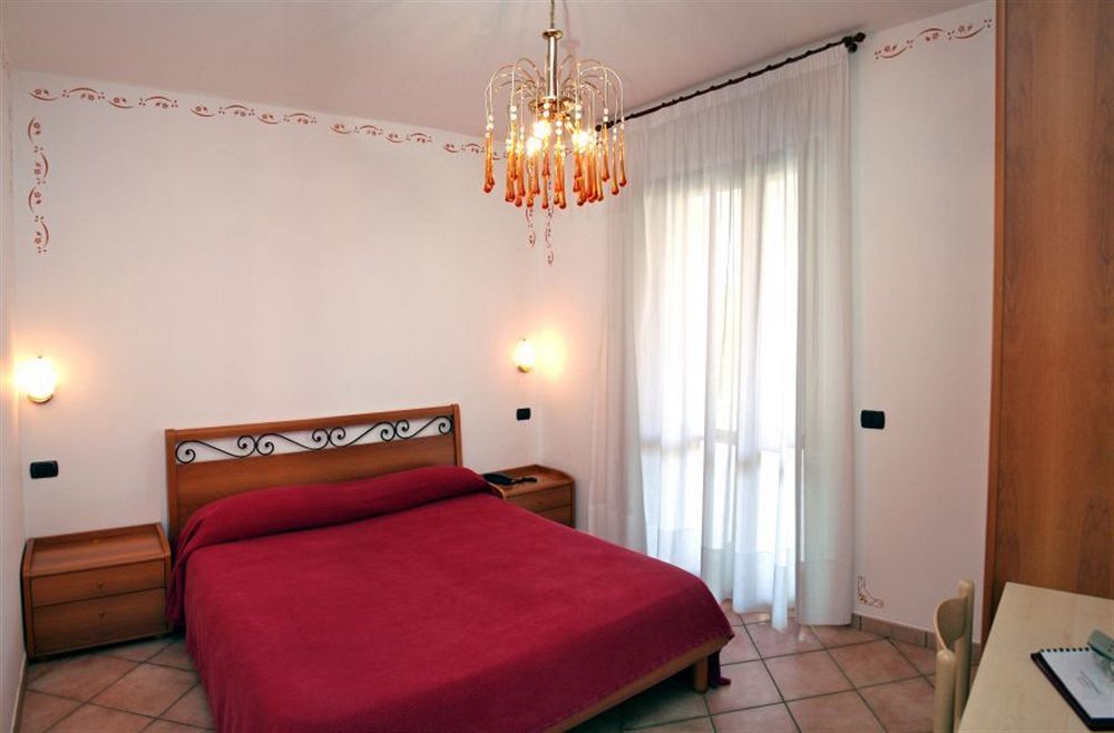 Hotel Romantic Cavaion Veronese Esterno foto
